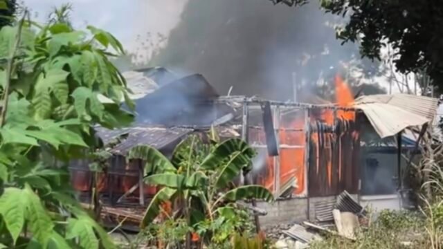 Diduga Korsleting Listrik, Rumah di Kalibobo Putaran 2 Nabire Ludes Terbakar