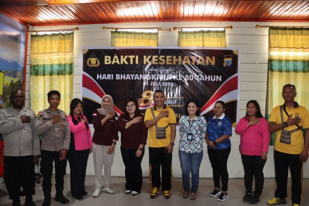 Polres Paniai Gelar Bakti Kesehatan Gratis dan Donor Darah Sambut Hari Bhayangkara ke-80