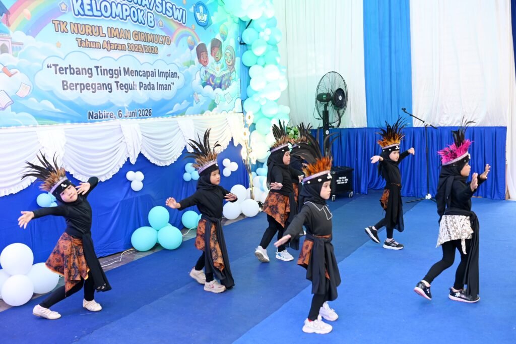98 Siswa TK Nurul Iman Girimulyo Nabire Lulus 100 Persen, Pelepasan Penuh Haru dan Kebanggaan