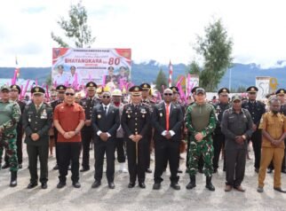 Penuh Kemeriahan, HUT Bhayangkara ke-80 di Paniai Jadi Momentum Perkuat Kedekatan Polri dengan Warga