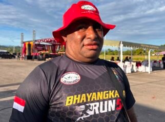 Bhayangkara Fun Run 5K Meriahkan HUT Bhayangkara ke-80, Ratusan Pelari Ramaikan Bandara Lama Nabire