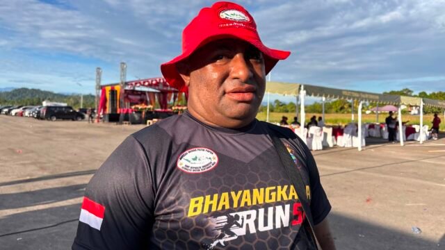 Bhayangkara Fun Run 5K Meriahkan HUT Bhayangkara ke-80, Ratusan Pelari Ramaikan Bandara Lama Nabire