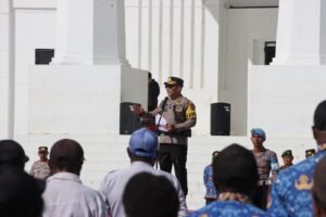 Kapolres Paniai Pimpin Apel Gabungan ASN, TNI, dan Polri, Tekankan Transparansi Pengelolaan Dana Desa