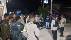 Polri Hadir untuk Masyarakat, Polres Paniai Pastikan Penyaluran Dana Desa Tepat Sasaran