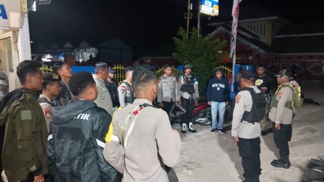 Polri Hadir untuk Masyarakat, Polres Paniai Pastikan Penyaluran Dana Desa Tepat Sasaran