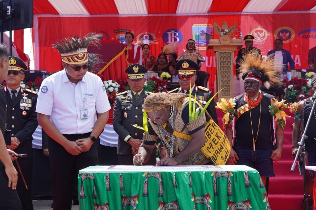 Pemprov Papua Tengah Daftarkan 50.000 Warga ke Program JKN