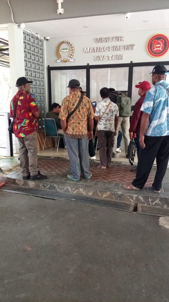 Warga Makimi Adukan Dampak Penertiban Kawasan Hutan ke DPR dan DPD RI