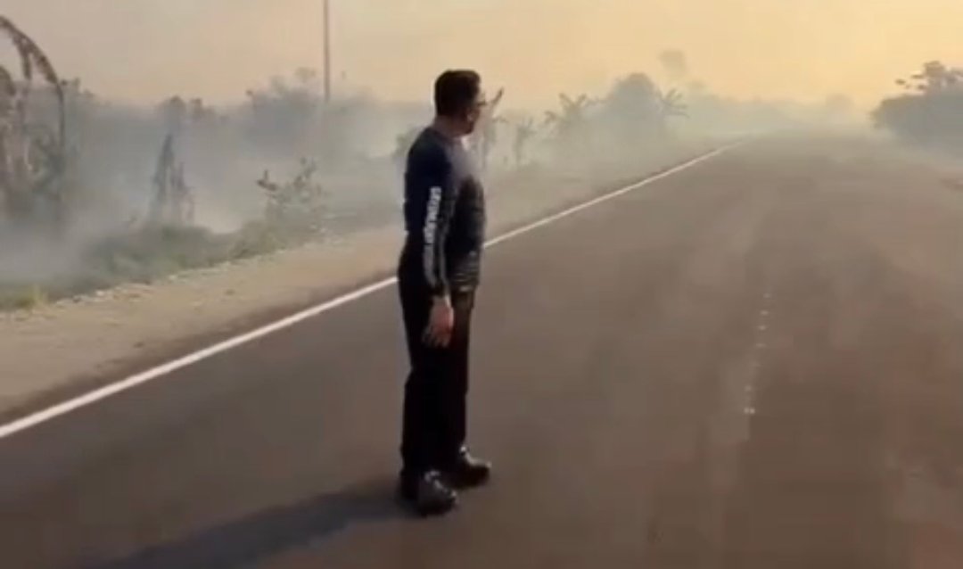 Wakil Bupati Nabire Imbau Warga Hentikan Pembakaran Lahan, Asap Tebal Ganggu Jarak Pandang dan Penerbangan