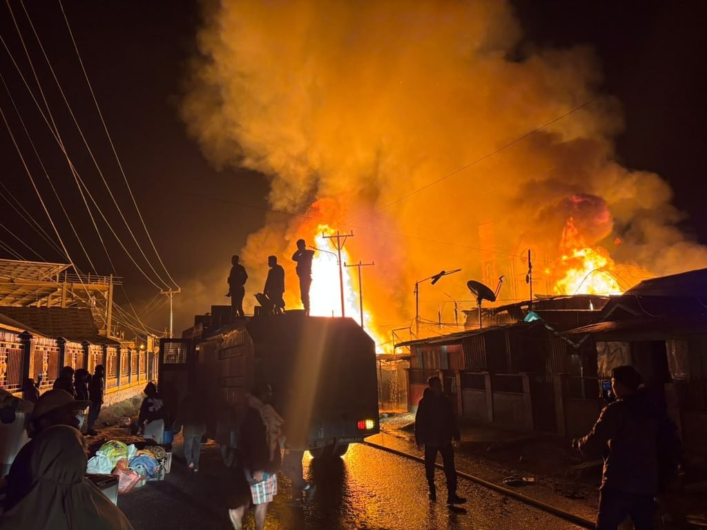 Kebakaran di Kompas Lama Paniai Tewaskan 11 Orang, Puluhan Rumah Ludes