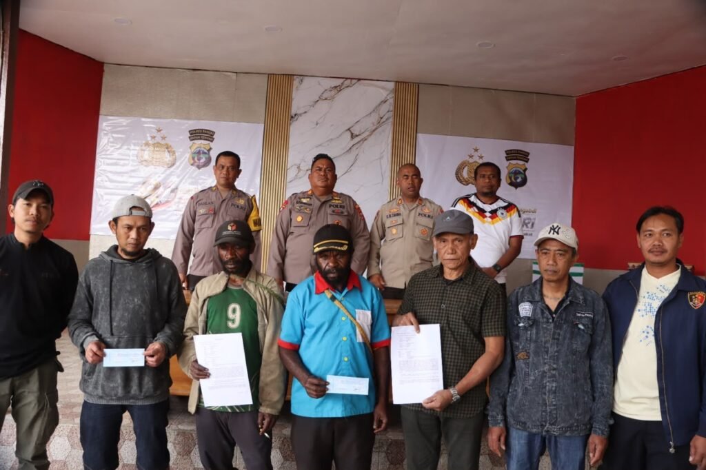 Mediasi Kasus Penikaman di Paniai Berujung Kesepakatan, Denda Adat Rp50 Juta Diserahkan