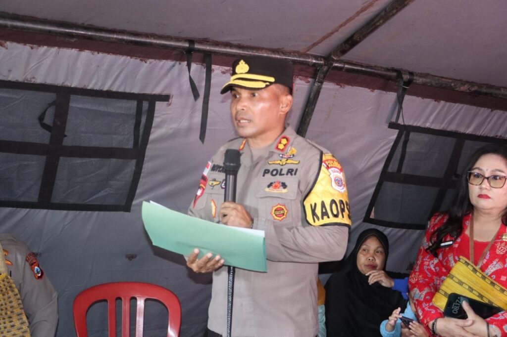 Wagub Papua Tengah Tinjau Penanganan Kebakaran dan Pembangunan Paniai