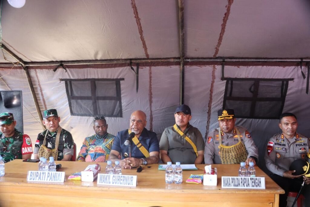 Wagub Papua Tengah Tinjau Penanganan Kebakaran dan Pembangunan Paniai