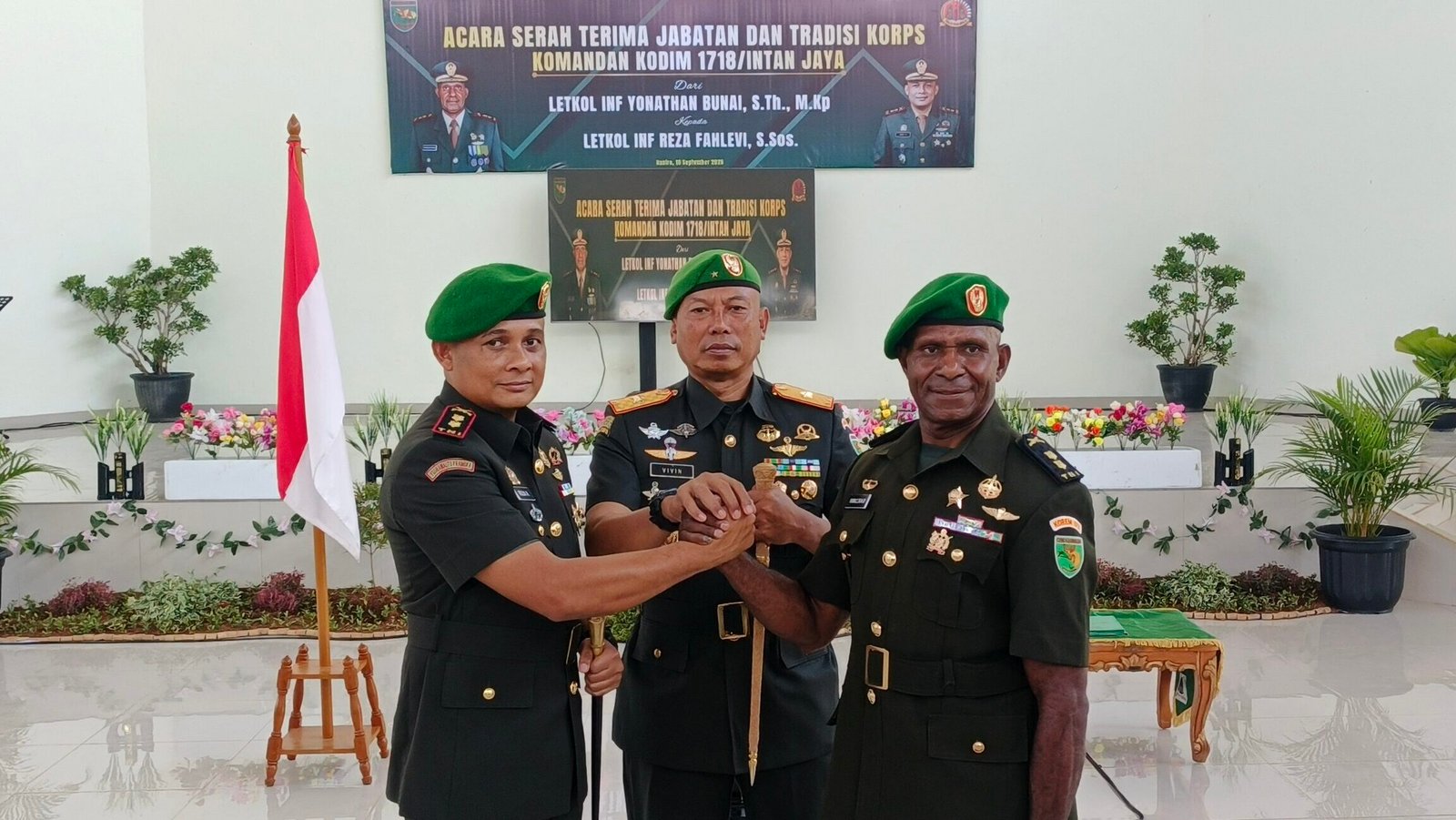 Sertijab Dandim 1718 Intan Jaya, Yonathan Bunai Serahkan Jabatan ke Reza Fahlevi