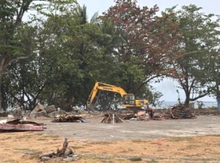 Kejar View Laut untuk Pengunjung, Tembok dan Panggung Taman Gizi Dibongkar