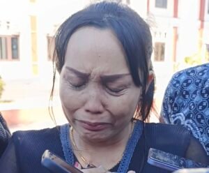 “Chelsy, Mama Sudah Berjuang Semaksimal untuk Dirimu,” Tangis Ibunda Korban di PN Nabire