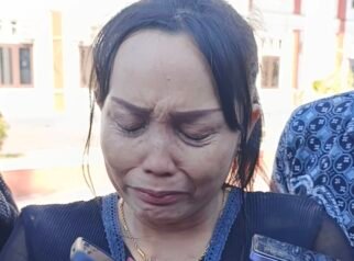 “Chelsy, Mama Sudah Berjuang Semaksimal untuk Dirimu,” Tangis Ibunda Korban di PN Nabire