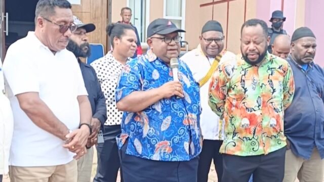 John NR Gobai memberikan penjelasan terkait Satgas PKH dan tanah masyarakat