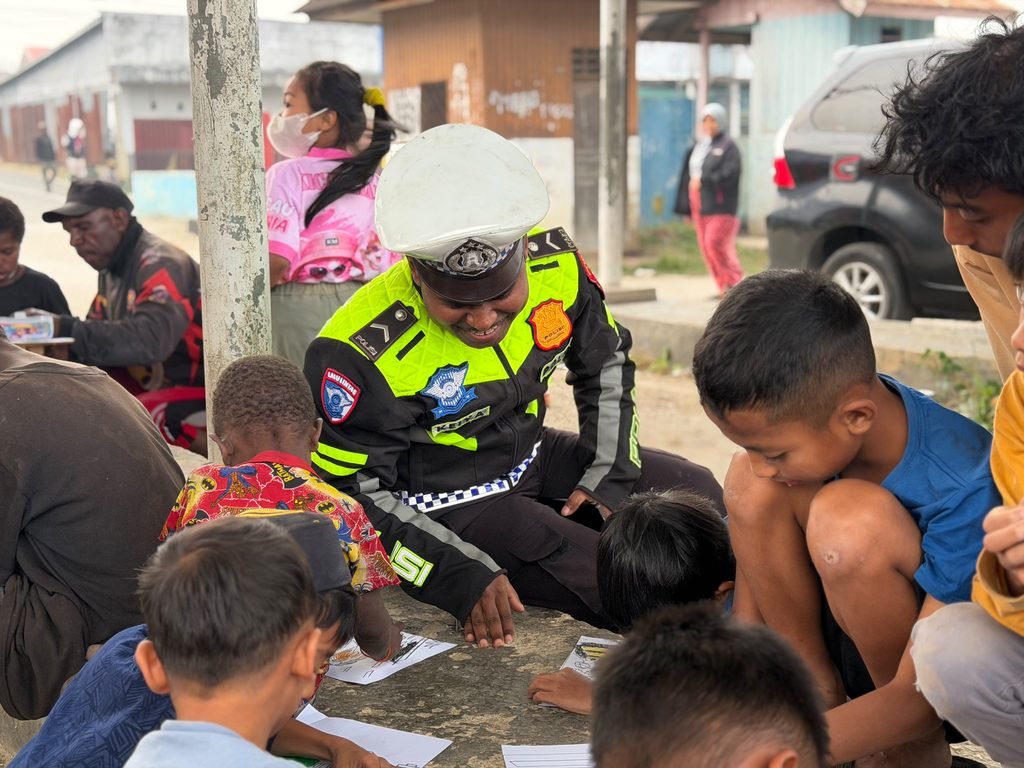 Belajar Sambil Bermain, Polres Paniai Tanamkan Tertib Lalu Lintas Sejak Dini