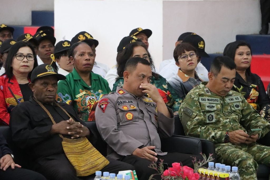 Polres Paniai Hadir Mengayomi, Kapolres Paniai di wakili Wakapolres Hadiri Pembukaan Latsar CPNS dan Orientasi PPPK Paniai 2026