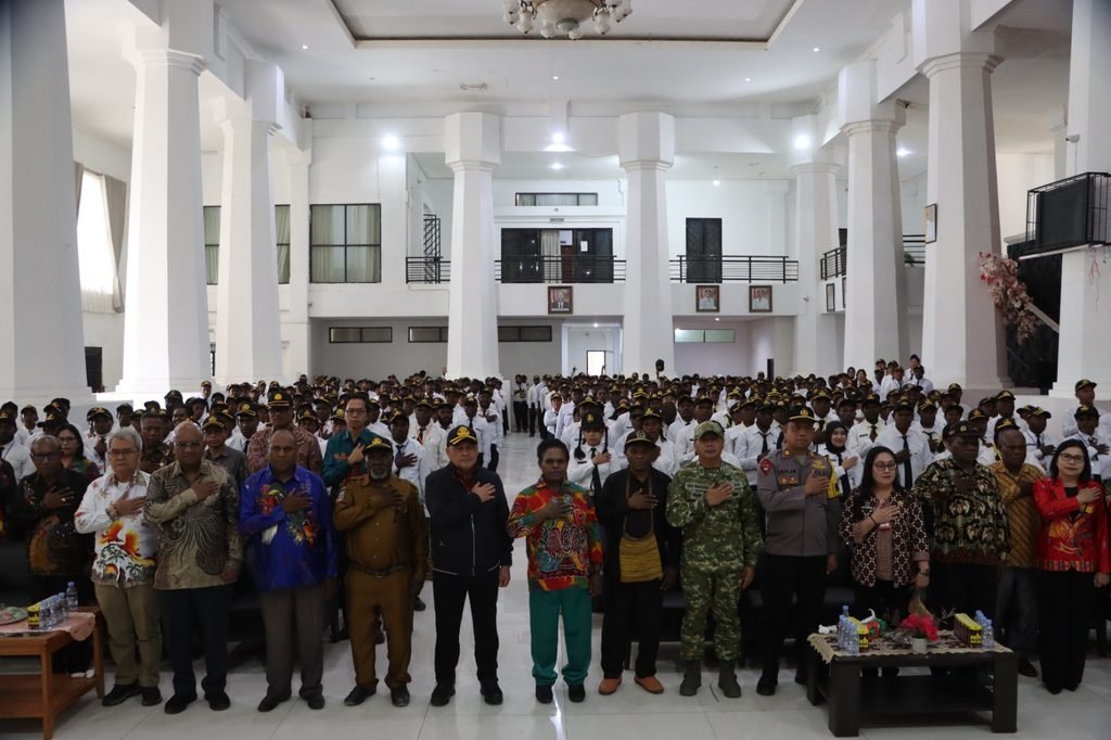 Polres Paniai Hadir Mengayomi, Kapolres Paniai di wakili Wakapolres Hadiri Pembukaan Latsar CPNS dan Orientasi PPPK Paniai 2026