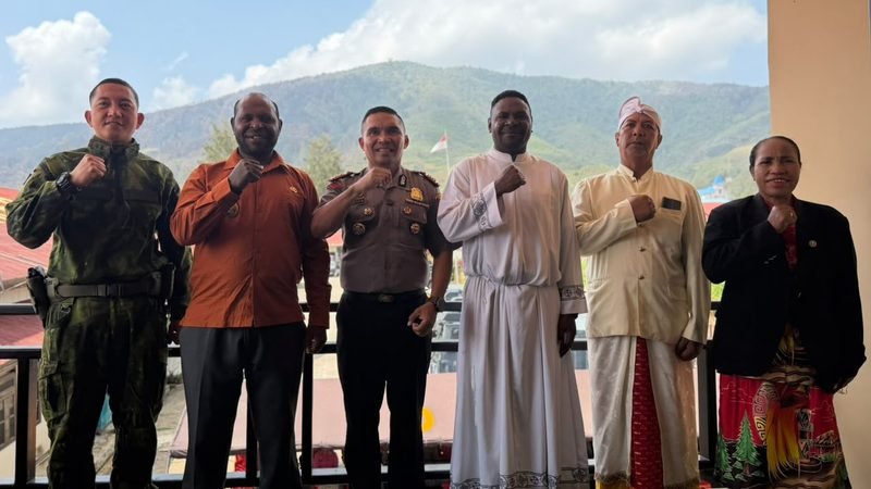 Wujudkan Pelayanan Prima, Kapolres Paniai Resmikan Gedung Pelayanan Satu Atap “Dharma Ksatria”Polres Paniai