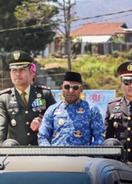 Kapolres Paniai Hadiri Upacara HUT TNI di Lapangan Karel Gobay Enarotali
