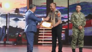 Harumkan Papua Tengah, Kasat Binmas Polres Paniai Raih Pahlawan Perbatasan