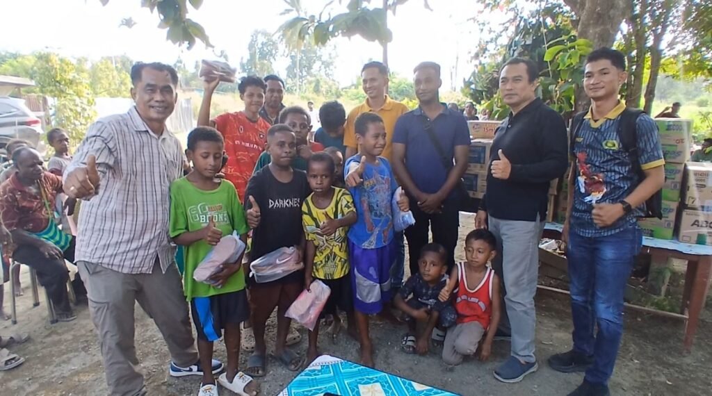 Polda Papua Tengah Sambangi Pemuda Kampung Harapan Nabire Jelang Nataru
