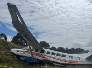 Pesawat Caravan Asian One Air Tergelincir di Bandara Bilorai Intan Jaya, Dua Anggota TNI Terluka
