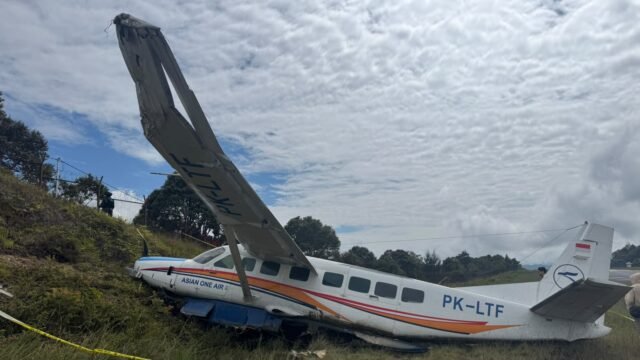 Pesawat Caravan Asian One Air Tergelincir di Bandara Bilorai Intan Jaya, Dua Anggota TNI Terluka