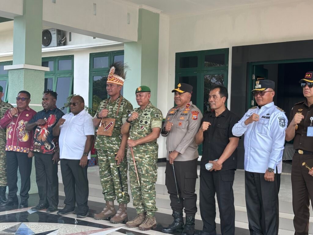 Pangdam XXIX/Mambruk Mayjen Aminton Manurung Tiba di Nabire